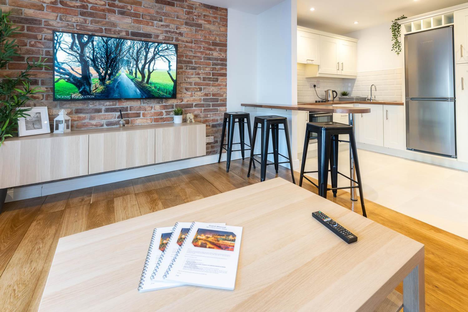 Modern Canal View Home, In City Centre, Sleeps 8 Galway Exteriér fotografie