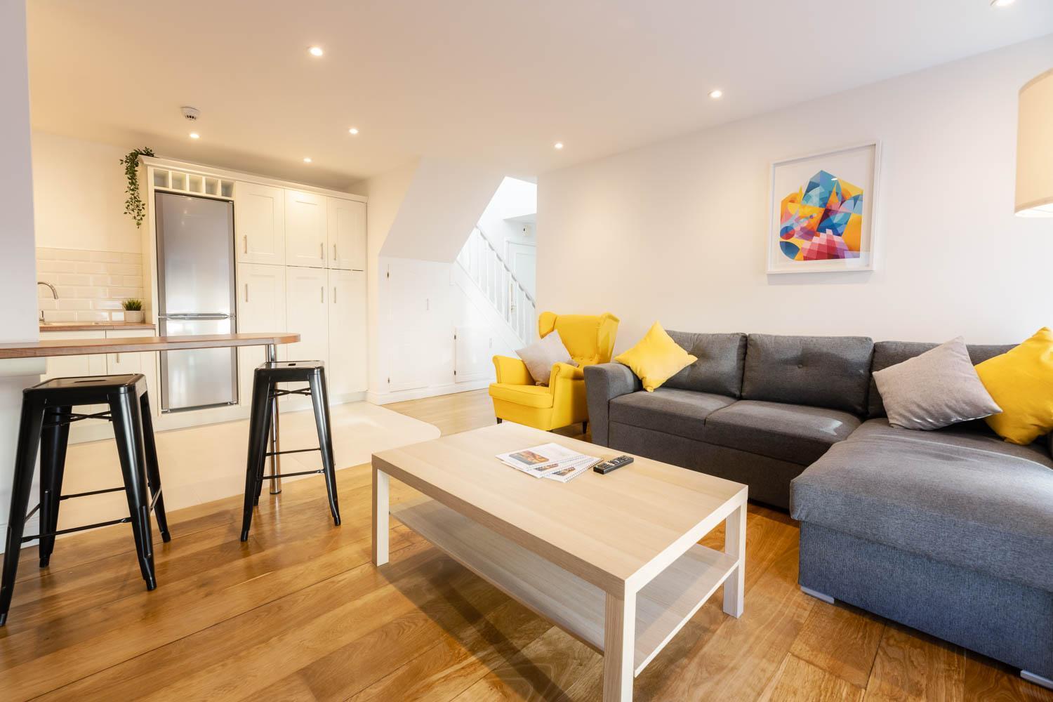 Modern Canal View Home, In City Centre, Sleeps 8 Galway Exteriér fotografie