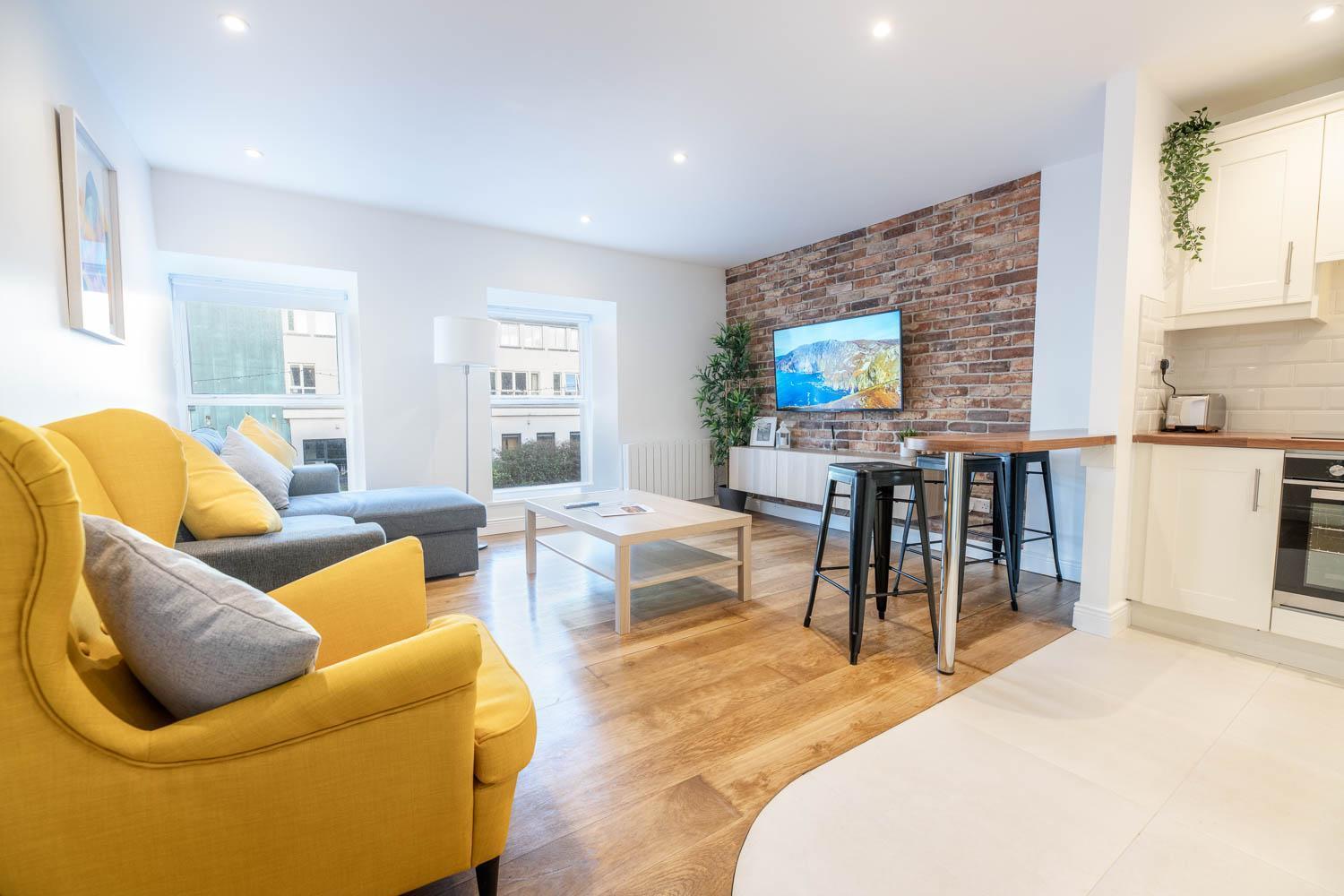 Modern Canal View Home, In City Centre, Sleeps 8 Galway Exteriér fotografie