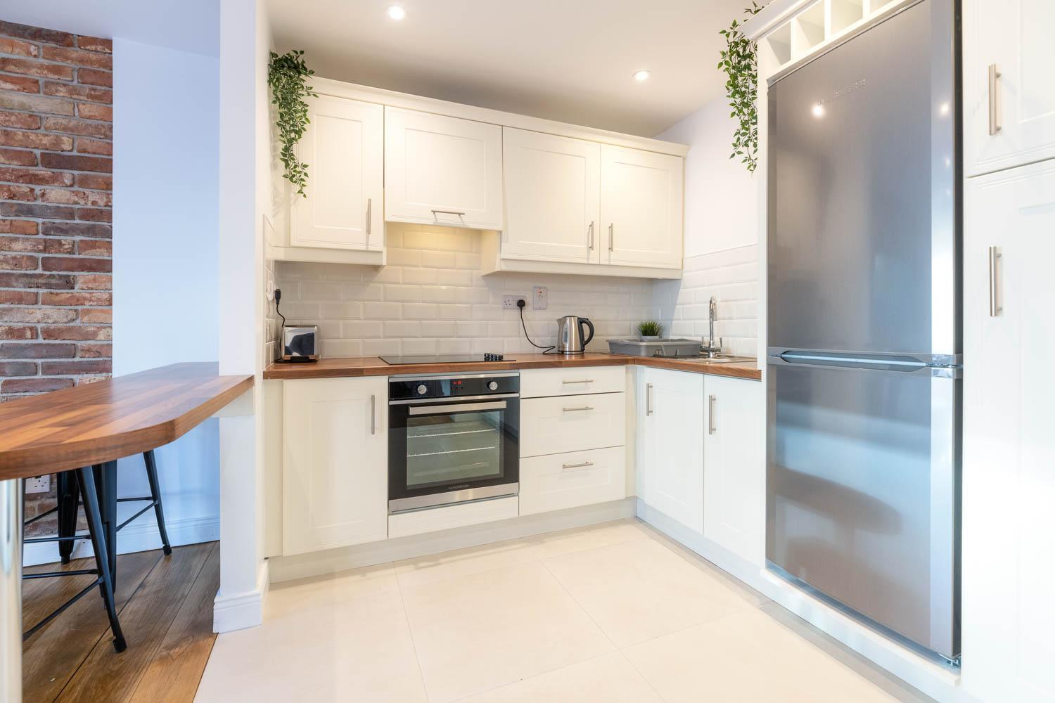 Modern Canal View Home, In City Centre, Sleeps 8 Galway Exteriér fotografie